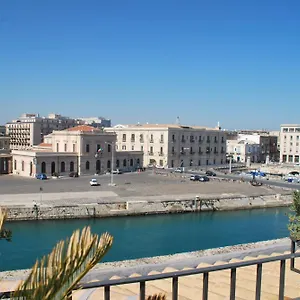 lapprodo-delle-sirene-bb.sicilyhotelsitaly.net/