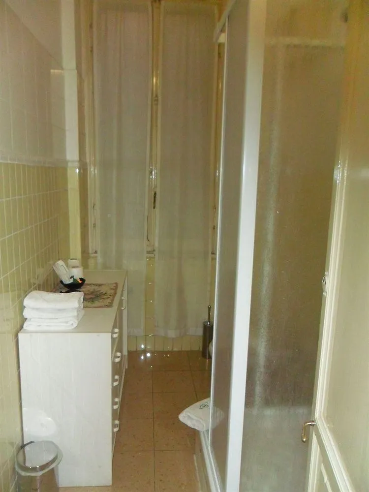 Guesthouse La Briosa Nicole Генуя